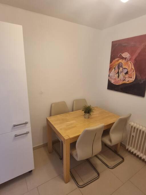 Viktoria'S Wohnung In Kaarst Esterno foto
